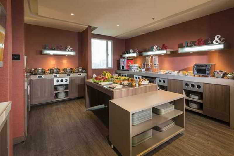 Hotel Hampton By Hilton Cali Extérieur photo