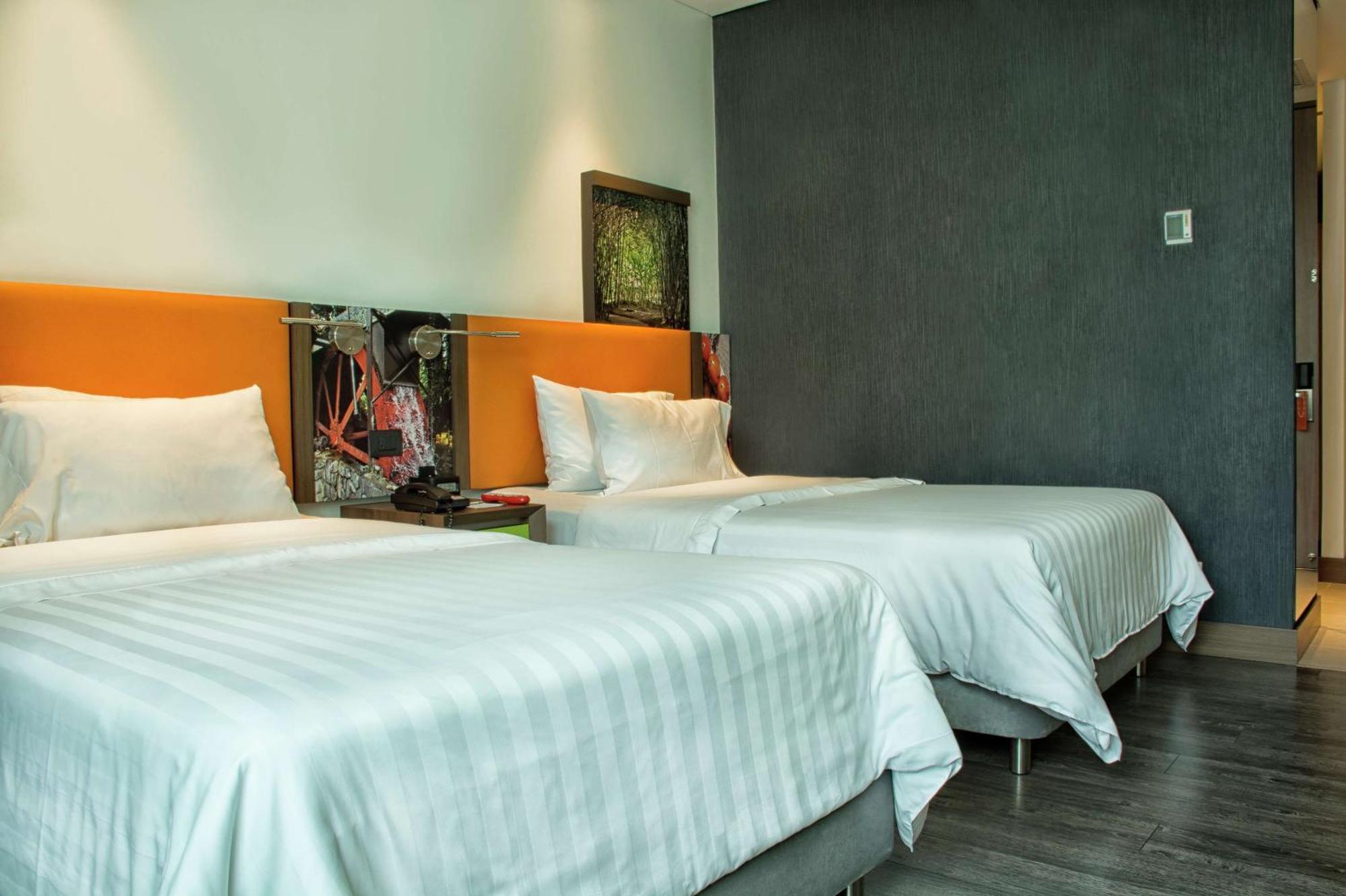 Hotel Hampton By Hilton Cali Extérieur photo